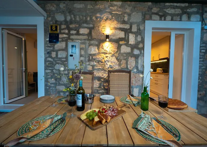 Nona VI - Boutique Stone House